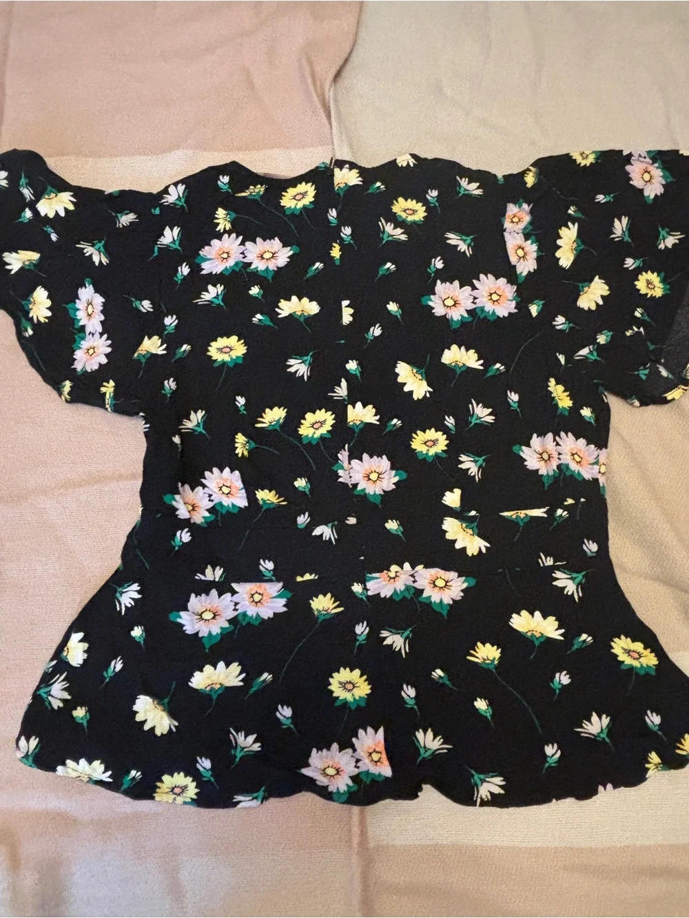 LOFT Black Floral V-Neck Puff Sleeve Top